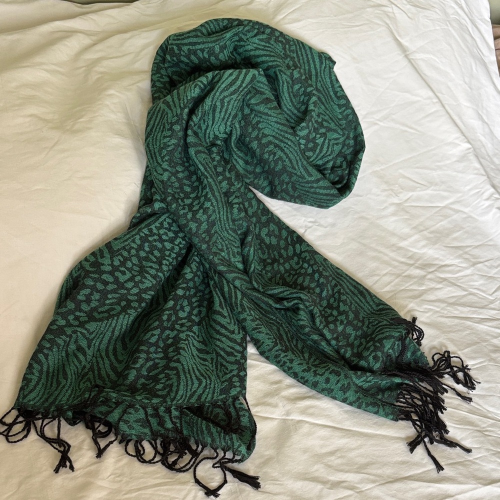 ❇️ 4/$20 Long Scarf